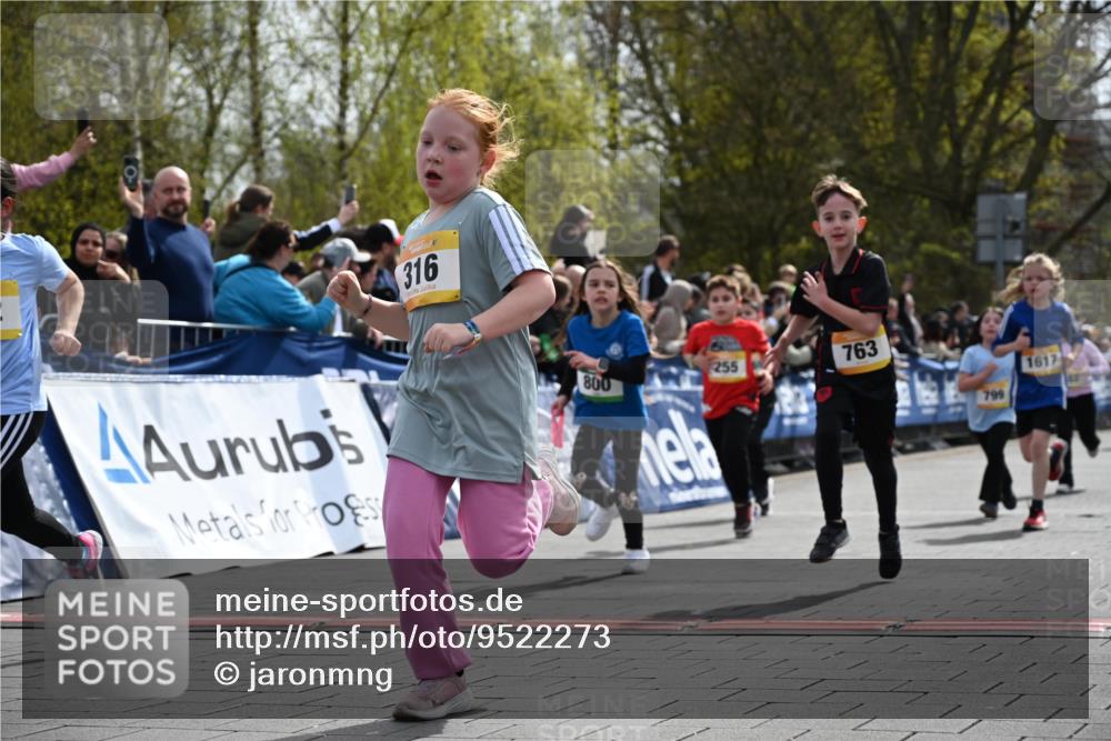 12.04.2026 - 45. Internationalen Wilhelmsburger Insellauf J. Mangold http://msf.ph/oto/9522273 12.04.2026 14:21:52 Ziel 136, 729, 769, 646, 159, 1622, 317, 283, 134, 316, 792, 763, 255, 65, 1617, 969, 799, 974, 482, 236 meine-sportfotos.de