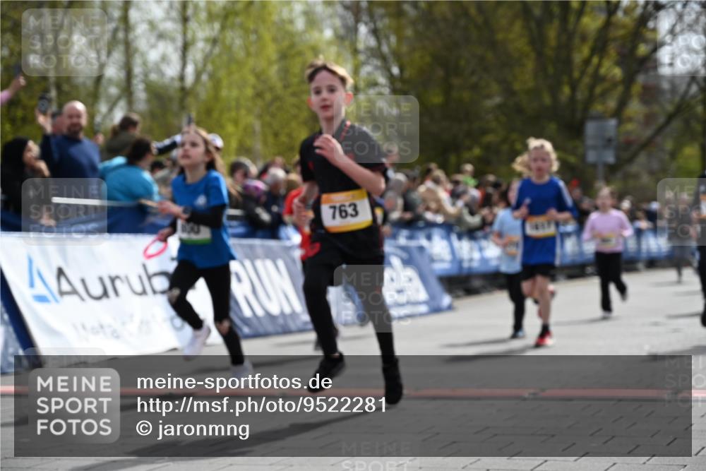 12.04.2026 - 45. Internationalen Wilhelmsburger Insellauf J. Mangold http://msf.ph/oto/9522281 12.04.2026 14:21:52 Ziel 136, 729, 769, 646, 159, 1622, 317, 283, 134, 316, 792, 763, 255, 65, 1617, 969, 799, 974, 482, 236 meine-sportfotos.de