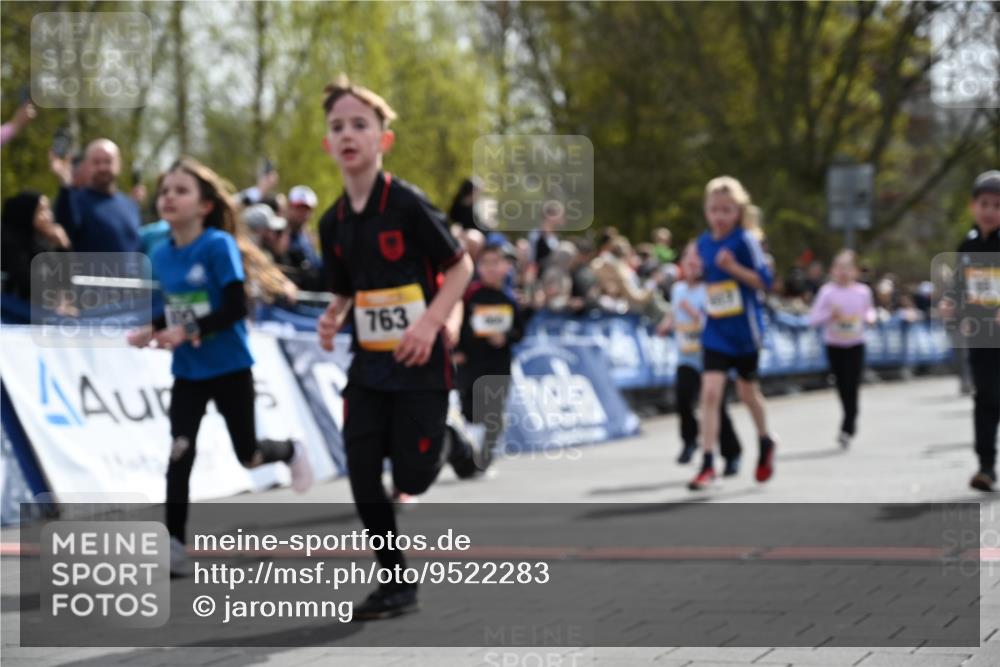 12.04.2026 - 45. Internationalen Wilhelmsburger Insellauf J. Mangold http://msf.ph/oto/9522283 12.04.2026 14:21:53 Ziel 1622, 317, 283, 134, 316, 792, 763, 255, 65, 1617, 969, 799, 974, 482, 236, 810, 488 meine-sportfotos.de