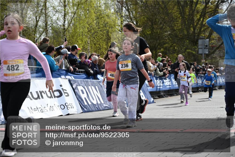 12.04.2026 - 45. Internationalen Wilhelmsburger Insellauf J. Mangold http://msf.ph/oto/9522305 12.04.2026 14:21:56 Ziel 763, 255, 65, 1617, 969, 799, 974, 482, 236, 810, 488, 814, 95, 409, 595 meine-sportfotos.de