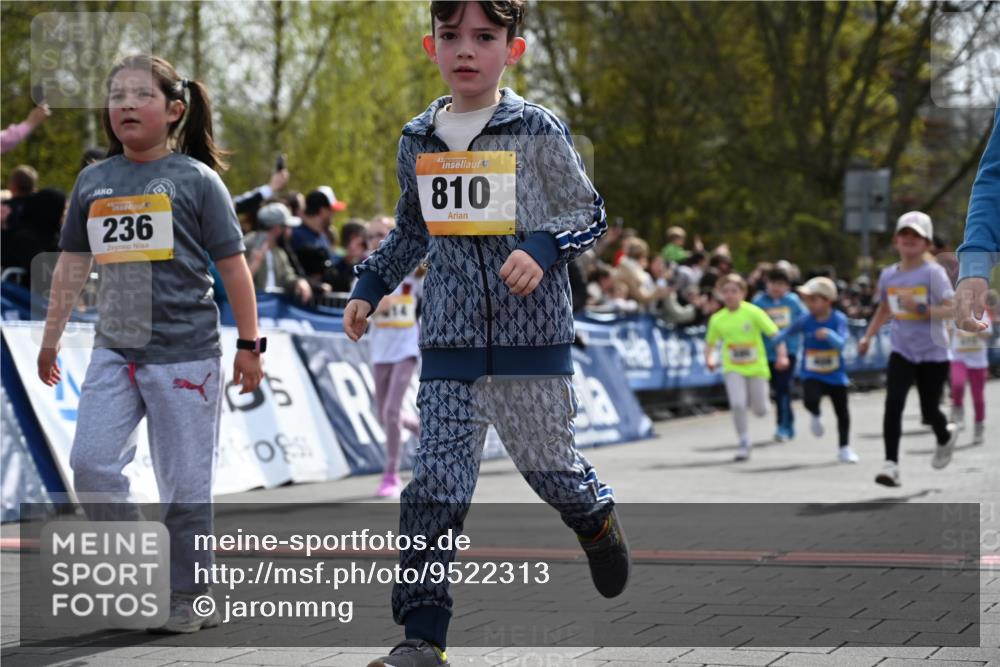 12.04.2026 - 45. Internationalen Wilhelmsburger Insellauf J. Mangold http://msf.ph/oto/9522313 12.04.2026 14:21:58 Ziel 969, 799, 974, 482, 236, 810, 488, 814, 95, 409, 595, 673, 924 meine-sportfotos.de