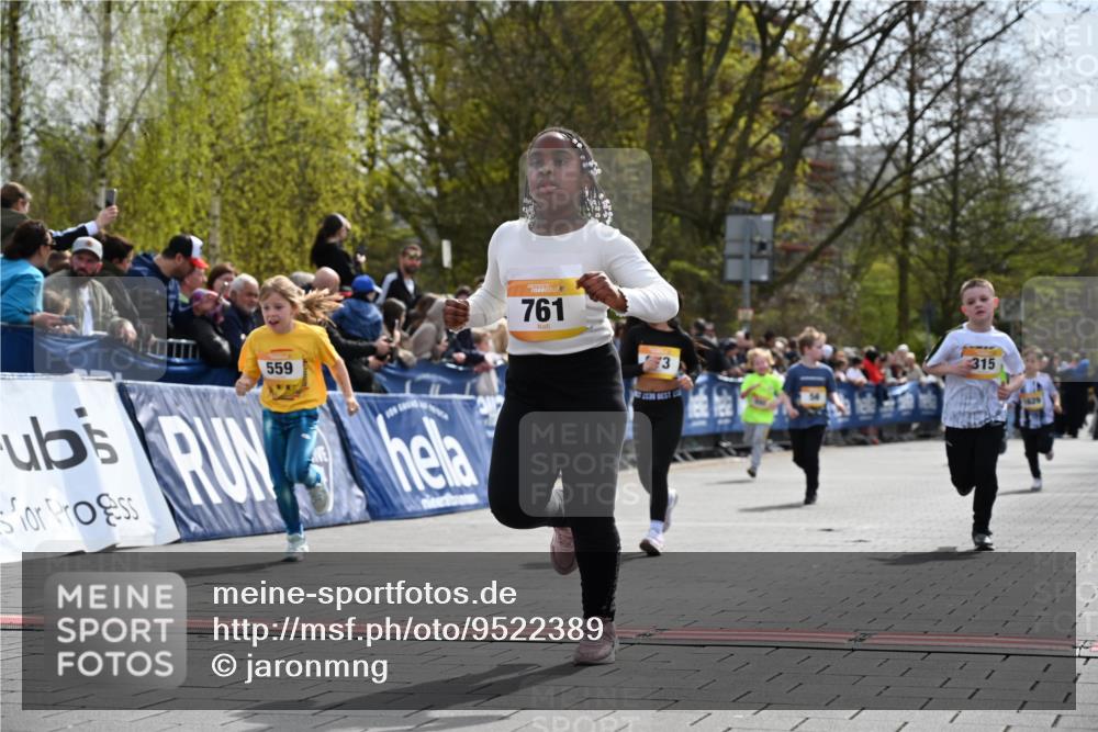 12.04.2026 - 45. Internationalen Wilhelmsburger Insellauf J. Mangold http://msf.ph/oto/9522389 12.04.2026 14:22:29 Ziel 580, 835, 752, 761, 559, 315, 973, 555, 1629, 56 meine-sportfotos.de