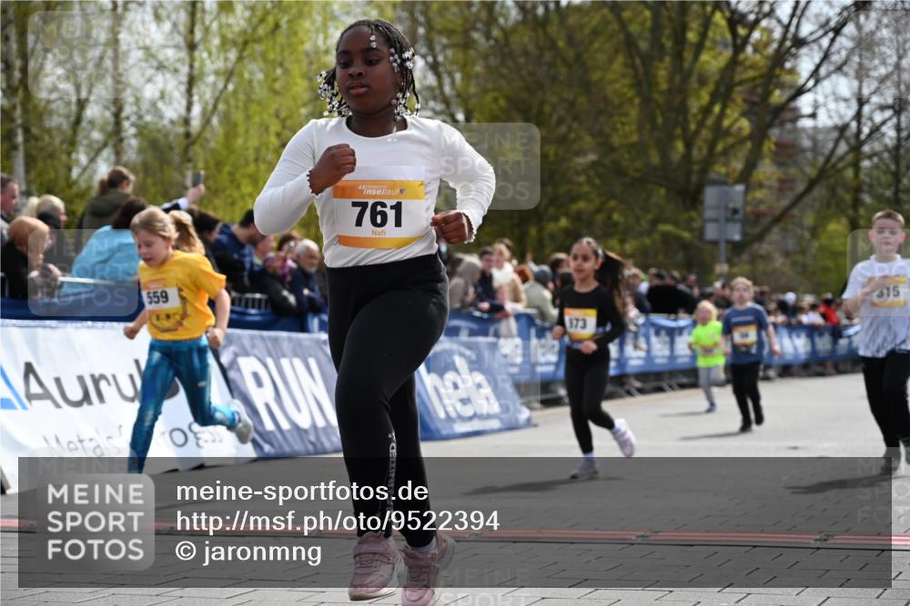 12.04.2026 - 45. Internationalen Wilhelmsburger Insellauf J. Mangold http://msf.ph/oto/9522394 12.04.2026 14:22:29 Ziel 580, 835, 752, 761, 559, 315, 973, 555, 1629, 56 meine-sportfotos.de