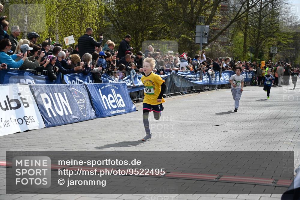 12.04.2026 - 45. Internationalen Wilhelmsburger Insellauf J. Mangold http://msf.ph/oto/9522495 12.04.2026 14:33:40 Ziel 610, 72 meine-sportfotos.de
