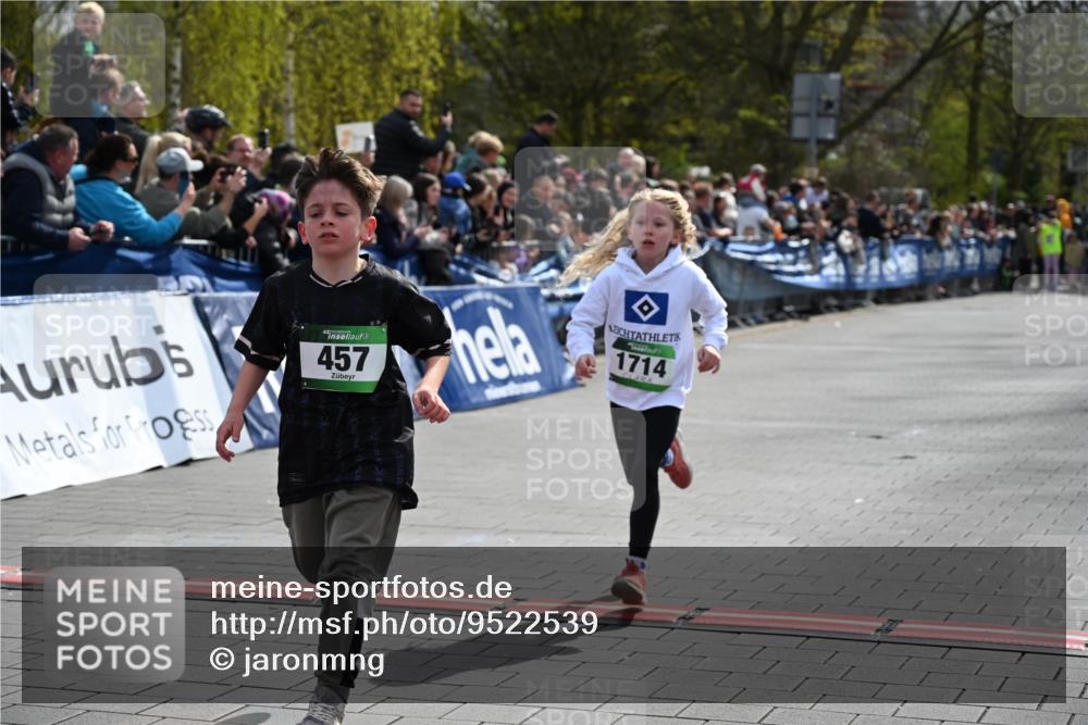 12.04.2026 - 45. Internationalen Wilhelmsburger Insellauf J. Mangold http://msf.ph/oto/9522539 12.04.2026 14:33:49 Ziel 671, 457, 1714 meine-sportfotos.de