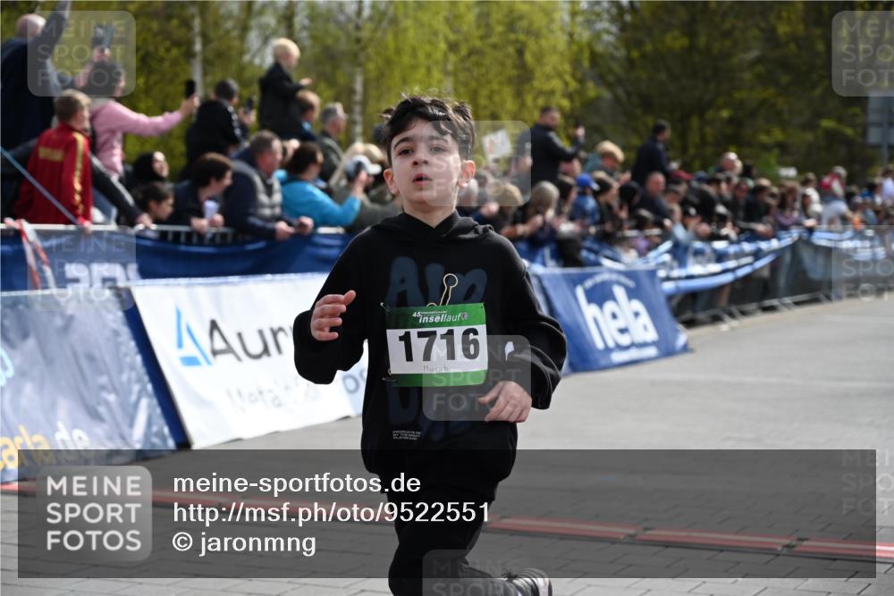 12.04.2026 - 45. Internationalen Wilhelmsburger Insellauf J. Mangold http://msf.ph/oto/9522551 12.04.2026 14:33:55 Ziel 1716, 1704 meine-sportfotos.de