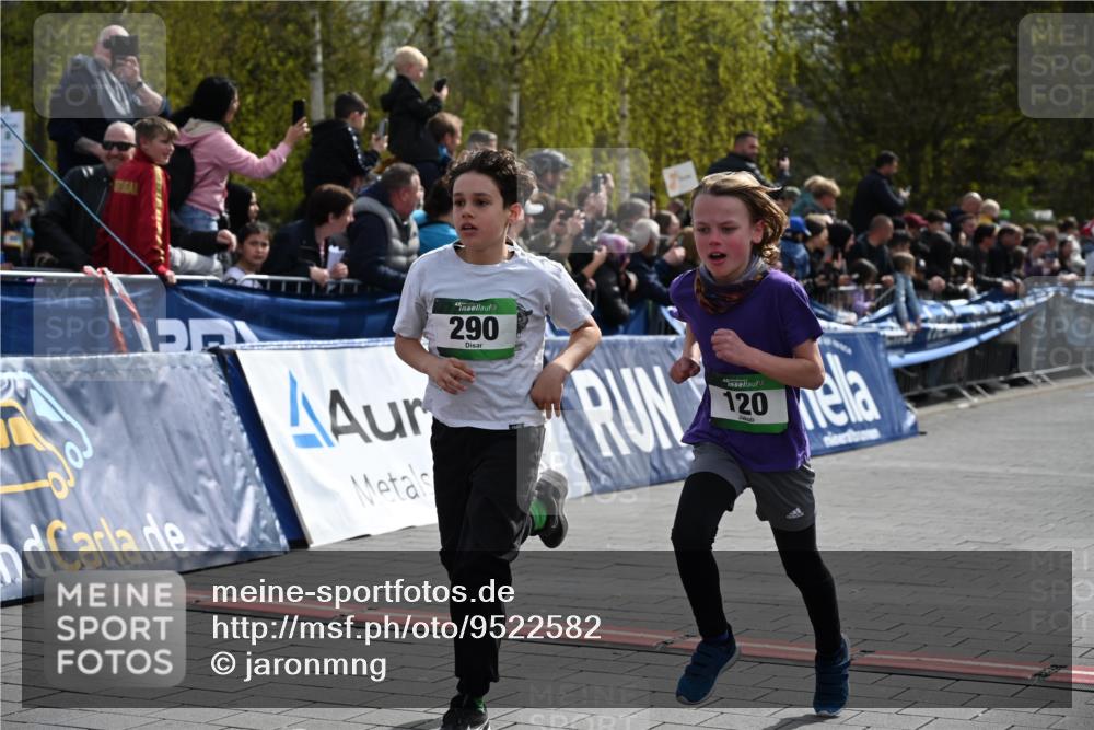 12.04.2026 - 45. Internationalen Wilhelmsburger Insellauf J. Mangold http://msf.ph/oto/9522582 12.04.2026 14:34:03 Ziel 669, 290, 120, 1065, 89, 5 meine-sportfotos.de