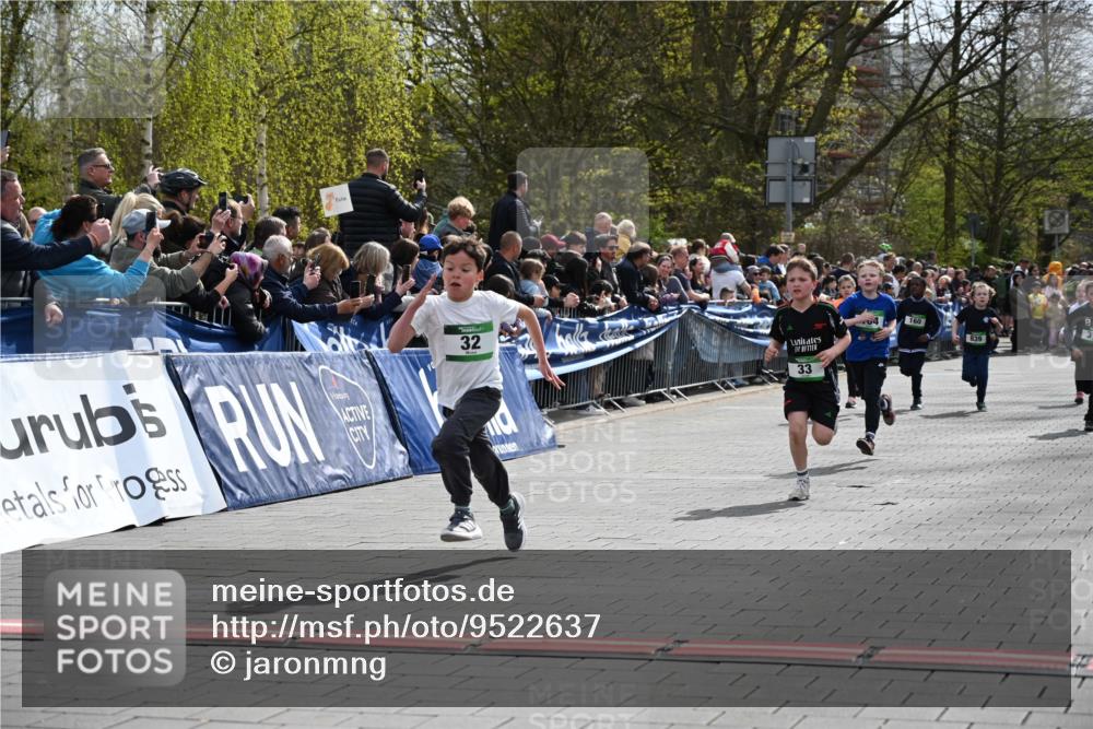 12.04.2026 - 45. Internationalen Wilhelmsburger Insellauf J. Mangold http://msf.ph/oto/9522637 12.04.2026 14:34:24 Ziel 1731, 1722, 32, 33, 104, 314, 1718, 160, 483, 839, 1713 meine-sportfotos.de