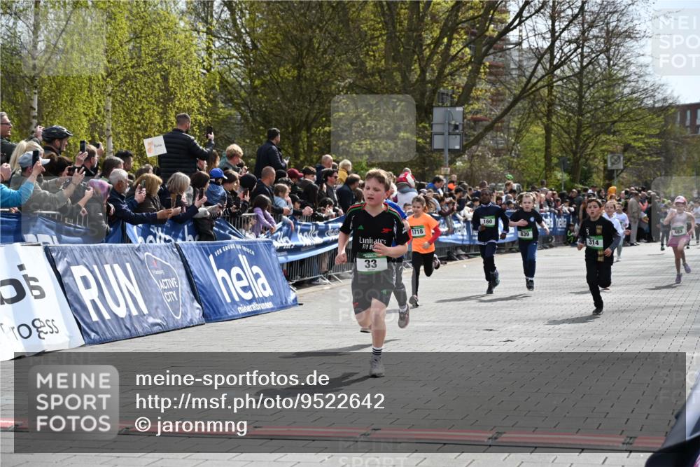 12.04.2026 - 45. Internationalen Wilhelmsburger Insellauf J. Mangold http://msf.ph/oto/9522642 12.04.2026 14:34:25 Ziel 1731, 1722, 32, 33, 104, 314, 1718, 160, 483, 839, 1713 meine-sportfotos.de