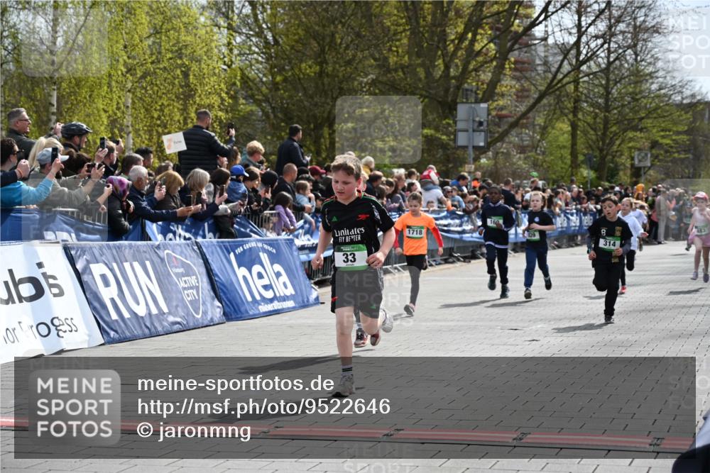 12.04.2026 - 45. Internationalen Wilhelmsburger Insellauf J. Mangold http://msf.ph/oto/9522646 12.04.2026 14:34:25 Ziel 1731, 1722, 32, 33, 104, 314, 1718, 160, 483, 839, 1713 meine-sportfotos.de