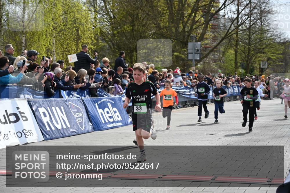 12.04.2026 - 45. Internationalen Wilhelmsburger Insellauf J. Mangold http://msf.ph/oto/9522647 12.04.2026 14:34:25 Ziel 1731, 1722, 32, 33, 104, 314, 1718, 160, 483, 839, 1713 meine-sportfotos.de