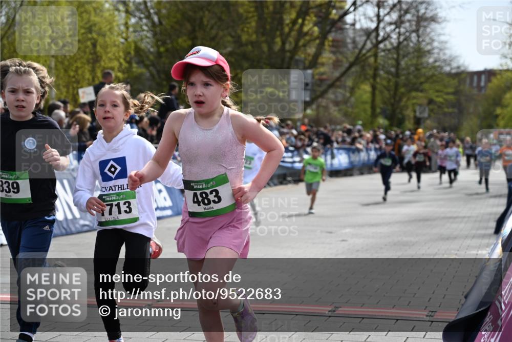 12.04.2026 - 45. Internationalen Wilhelmsburger Insellauf J. Mangold http://msf.ph/oto/9522683 12.04.2026 14:34:29 Ziel 33, 104, 314, 1718, 160, 483, 839, 1713, 1723, 1730, 115, 1026 meine-sportfotos.de