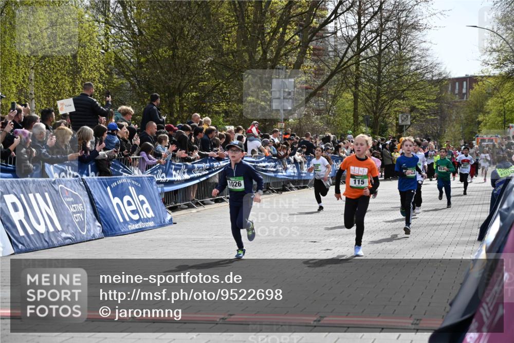 12.04.2026 - 45. Internationalen Wilhelmsburger Insellauf J. Mangold http://msf.ph/oto/9522698 12.04.2026 14:34:32 Ziel 160, 483, 839, 1713, 1723, 1730, 115, 1026, 1712, 809, 27, 332, 305, 853, 28 meine-sportfotos.de