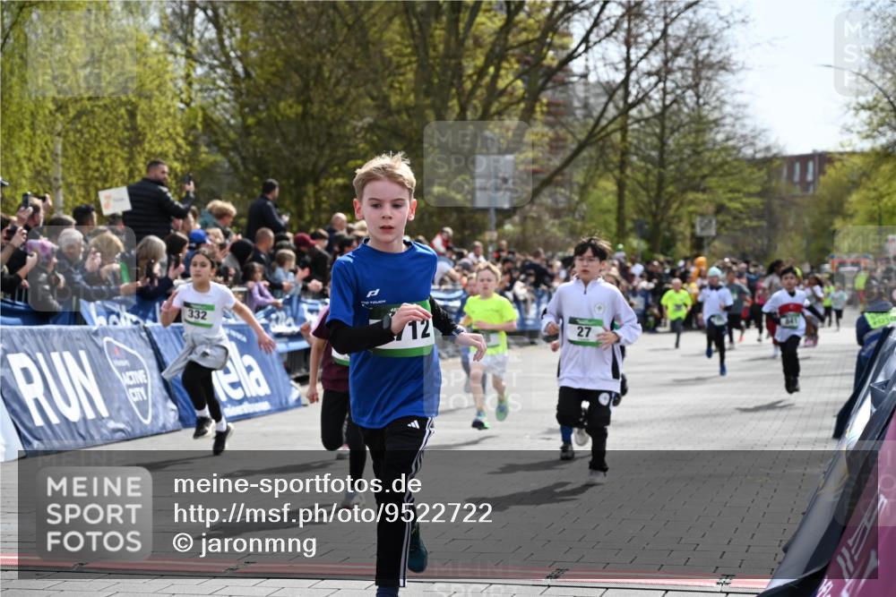 12.04.2026 - 45. Internationalen Wilhelmsburger Insellauf J. Mangold http://msf.ph/oto/9522722 12.04.2026 14:34:35 Ziel 1730, 115, 1026, 1712, 809, 27, 332, 305, 853, 28, 146, 841, 1076, 1711 meine-sportfotos.de