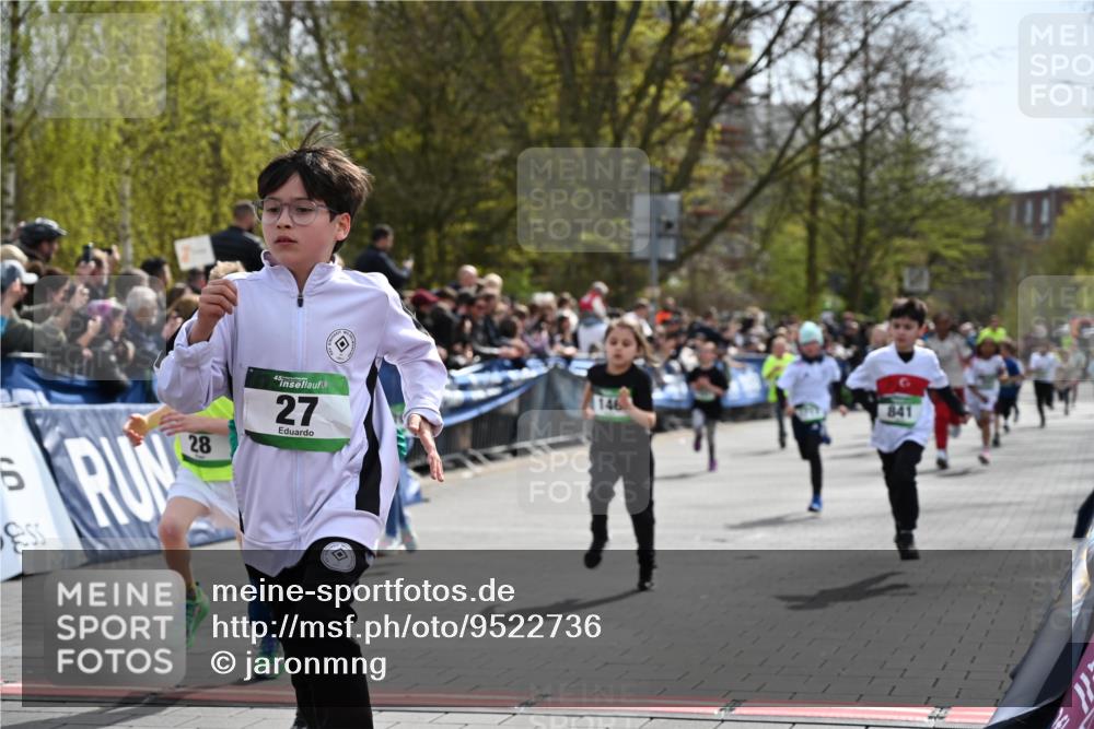 12.04.2026 - 45. Internationalen Wilhelmsburger Insellauf J. Mangold http://msf.ph/oto/9522736 12.04.2026 14:34:36 Ziel 115, 1026, 1712, 809, 27, 332, 305, 853, 28, 146, 841, 1076, 1711, 443 meine-sportfotos.de