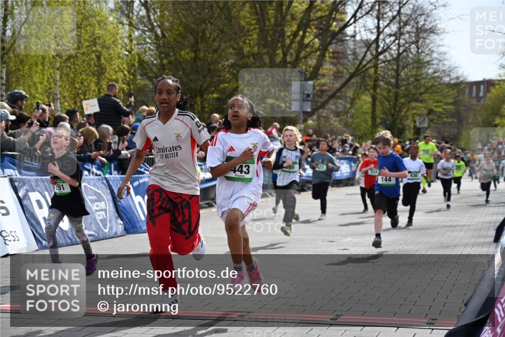12.04.2026 - 45. Internationalen Wilhelmsburger Insellauf J. Mangold http://msf.ph/oto/9522760 12.04.2026 14:34:40 Ziel 27, 332, 305, 853, 28, 146, 841, 1076, 1711, 443, 291, 144, 995, 590, 436, 110, 524, 660, 843, 815, 423 meine-sportfotos.de