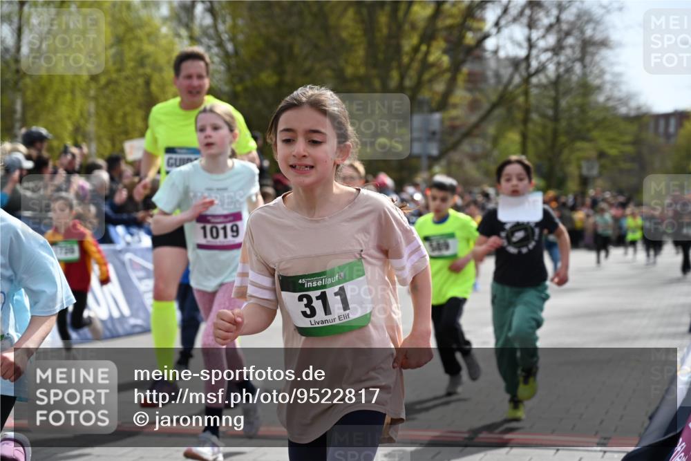 12.04.2026 - 45. Internationalen Wilhelmsburger Insellauf J. Mangold http://msf.ph/oto/9522817 12.04.2026 14:34:47 Ziel 110, 524, 660, 843, 815, 423, 16, 837, 311, 589, 808, 1720, 538, 40, 303 meine-sportfotos.de
