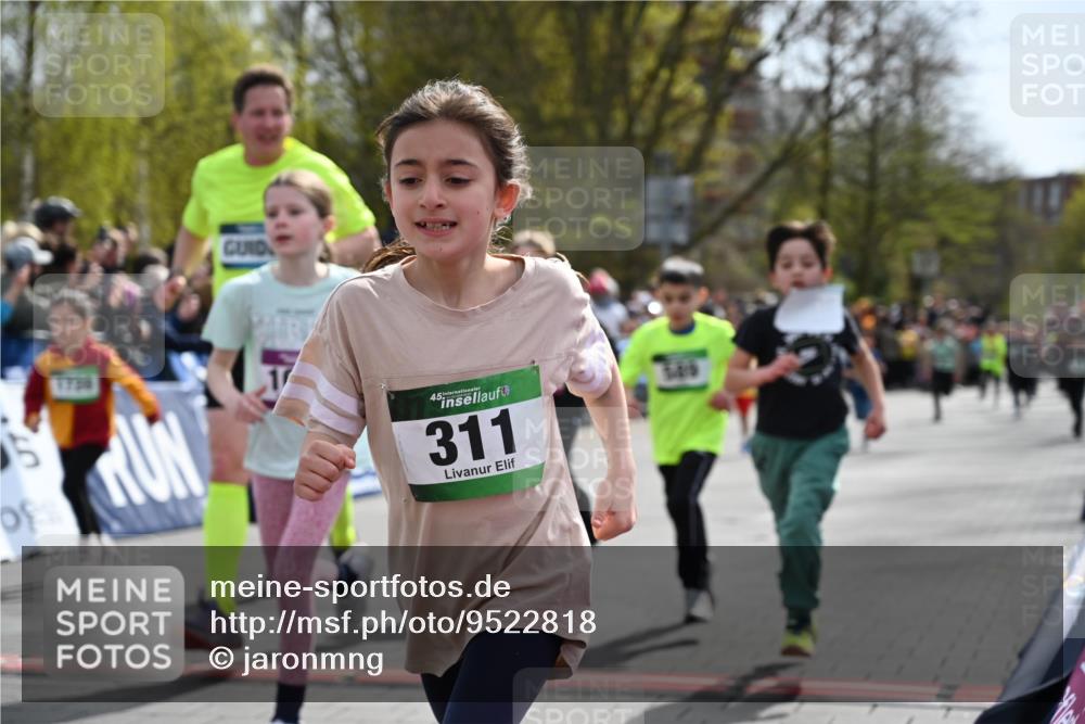 12.04.2026 - 45. Internationalen Wilhelmsburger Insellauf J. Mangold http://msf.ph/oto/9522818 12.04.2026 14:34:47 Ziel 110, 524, 660, 843, 815, 423, 16, 837, 311, 589, 808, 1720, 538, 40, 303 meine-sportfotos.de