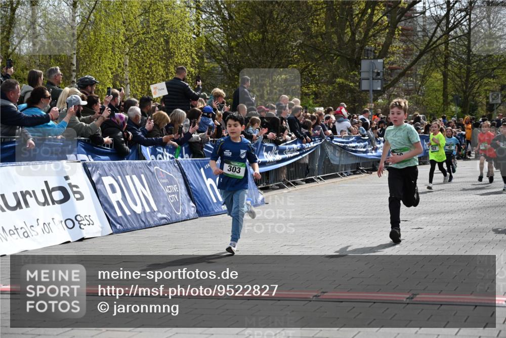 12.04.2026 - 45. Internationalen Wilhelmsburger Insellauf J. Mangold http://msf.ph/oto/9522827 12.04.2026 14:34:51 Ziel 589, 808, 1720, 538, 40, 303, 993, 519, 999, 622, 471, 356, 47 meine-sportfotos.de