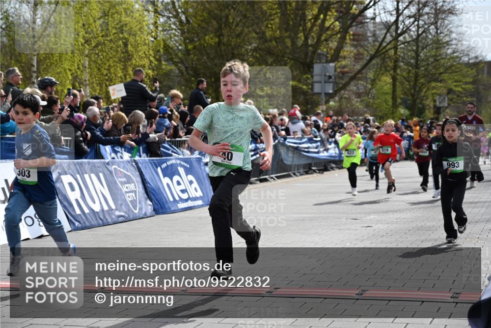 12.04.2026 - 45. Internationalen Wilhelmsburger Insellauf J. Mangold http://msf.ph/oto/9522832 12.04.2026 14:34:52 Ziel 538, 40, 303, 993, 519, 999, 622, 471, 356, 47, 1021, 485, 489, 1016 meine-sportfotos.de