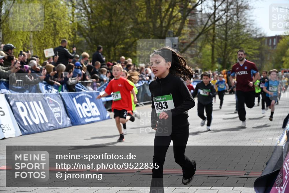 12.04.2026 - 45. Internationalen Wilhelmsburger Insellauf J. Mangold http://msf.ph/oto/9522835 12.04.2026 14:34:53 Ziel 538, 40, 303, 993, 519, 999, 622, 471, 356, 47, 1021, 485, 489, 1016, 122, 476, 472 meine-sportfotos.de