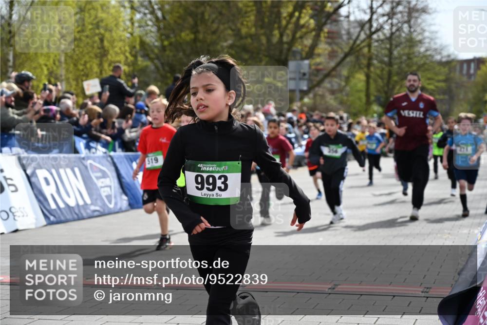 12.04.2026 - 45. Internationalen Wilhelmsburger Insellauf J. Mangold http://msf.ph/oto/9522839 12.04.2026 14:34:54 Ziel 538, 40, 303, 993, 519, 999, 622, 471, 356, 47, 1021, 485, 489, 1016, 122, 476, 472, 575 meine-sportfotos.de