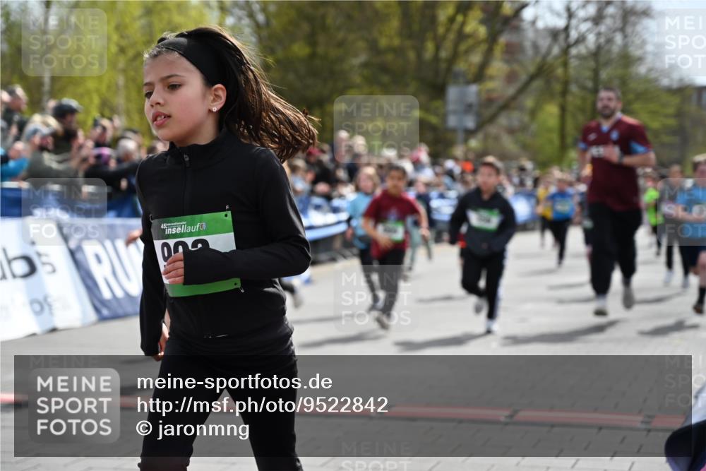 12.04.2026 - 45. Internationalen Wilhelmsburger Insellauf J. Mangold http://msf.ph/oto/9522842 12.04.2026 14:34:54 Ziel 538, 40, 303, 993, 519, 999, 622, 471, 356, 47, 1021, 485, 489, 1016, 122, 476, 472, 575 meine-sportfotos.de