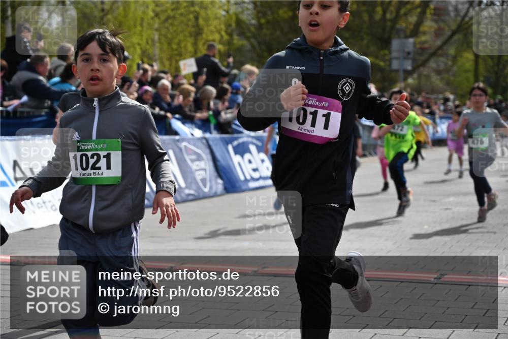 12.04.2026 - 45. Internationalen Wilhelmsburger Insellauf J. Mangold http://msf.ph/oto/9522856 12.04.2026 14:34:57 Ziel 519, 999, 622, 471, 356, 47, 1021, 485, 489, 1016, 122, 476, 472, 575, 287, 326, 464, 1706, 346, 1726, 556, 840 meine-sportfotos.de