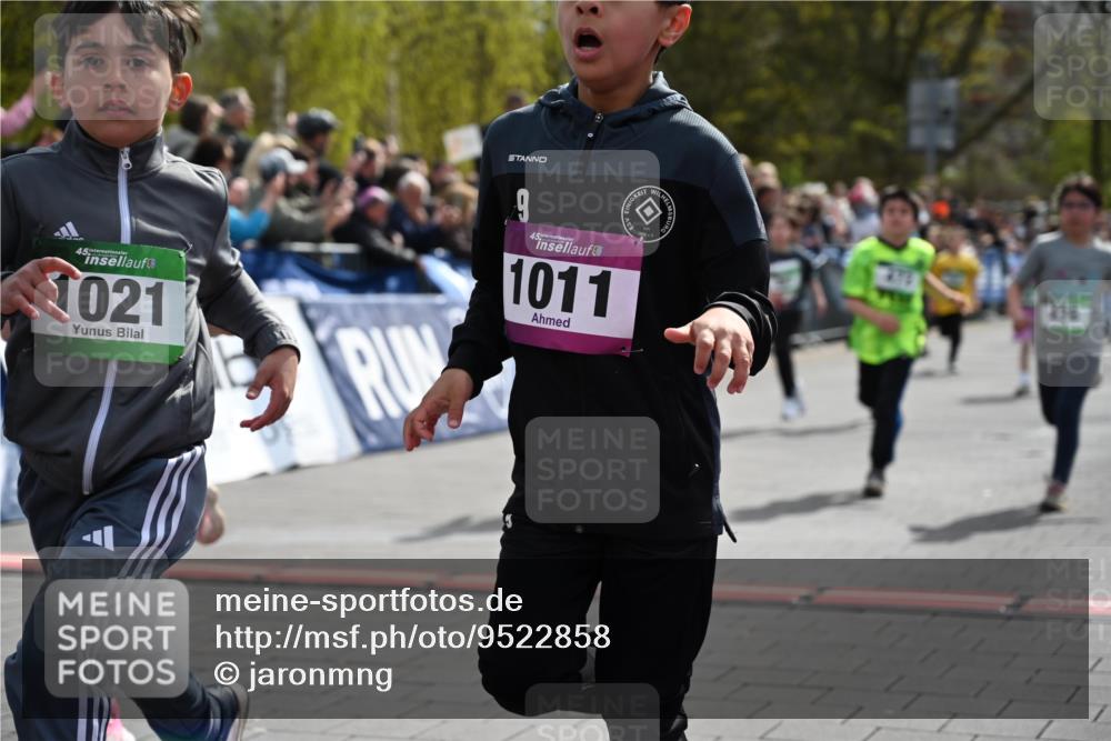 12.04.2026 - 45. Internationalen Wilhelmsburger Insellauf J. Mangold http://msf.ph/oto/9522858 12.04.2026 14:34:57 Ziel 519, 999, 622, 471, 356, 47, 1021, 485, 489, 1016, 122, 476, 472, 575, 287, 326, 464, 1706, 346, 1726, 556, 840 meine-sportfotos.de