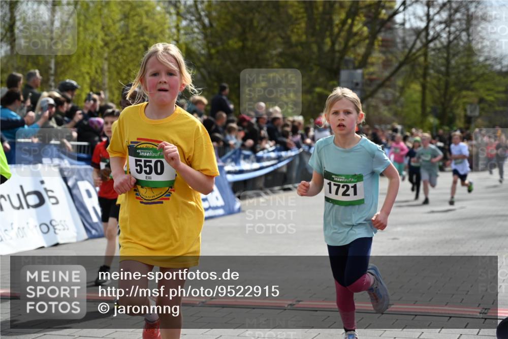 12.04.2026 - 45. Internationalen Wilhelmsburger Insellauf J. Mangold http://msf.ph/oto/9522915 12.04.2026 14:35:04 Ziel 464, 1706, 346, 1726, 556, 840, 864, 288, 1725, 550, 527, 1721, 616, 816, 677, 69, 470, 1750 meine-sportfotos.de