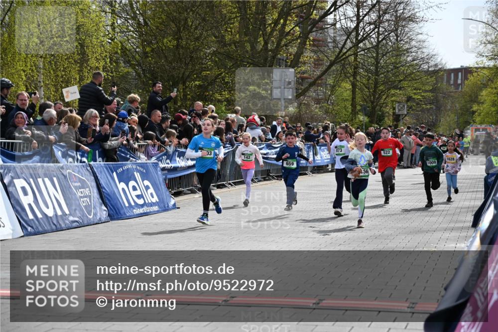 12.04.2026 - 45. Internationalen Wilhelmsburger Insellauf J. Mangold http://msf.ph/oto/9522972 12.04.2026 14:35:17 Ziel 415, 1707, 846, 842, 1703, 156, 659, 873, 142, 522, 1009 meine-sportfotos.de