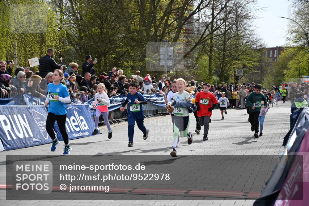 12.04.2026 - 45. Internationalen Wilhelmsburger Insellauf J. Mangold http://msf.ph/oto/9522978 12.04.2026 14:35:17 Ziel 415, 1707, 846, 842, 1703, 156, 659, 873, 142, 522, 1009 meine-sportfotos.de