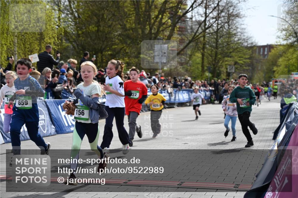 12.04.2026 - 45. Internationalen Wilhelmsburger Insellauf J. Mangold http://msf.ph/oto/9522989 12.04.2026 14:35:19 Ziel 846, 842, 1703, 156, 659, 873, 142, 522, 1009, 419, 80 meine-sportfotos.de