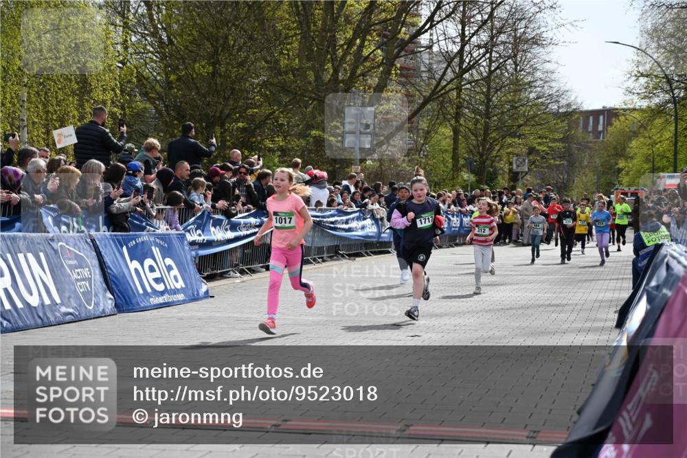 12.04.2026 - 45. Internationalen Wilhelmsburger Insellauf J. Mangold http://msf.ph/oto/9523018 12.04.2026 14:35:25 Ziel 419, 80, 366, 574, 1017, 1717, 312, 340, 848 meine-sportfotos.de