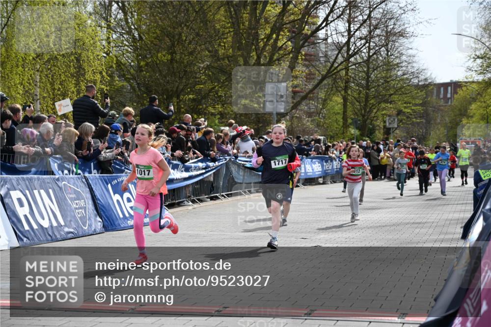 12.04.2026 - 45. Internationalen Wilhelmsburger Insellauf J. Mangold http://msf.ph/oto/9523027 12.04.2026 14:35:26 Ziel 419, 80, 366, 574, 1017, 1717, 312, 340, 848, 1728 meine-sportfotos.de