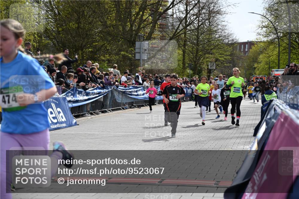 12.04.2026 - 45. Internationalen Wilhelmsburger Insellauf J. Mangold http://msf.ph/oto/9523067 12.04.2026 14:35:32 Ziel 1717, 312, 340, 848, 1728, 474, 484, 137, 582, 334, 514, 594, 680 meine-sportfotos.de