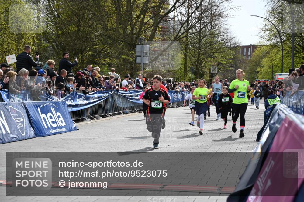 12.04.2026 - 45. Internationalen Wilhelmsburger Insellauf J. Mangold http://msf.ph/oto/9523075 12.04.2026 14:35:33 Ziel 312, 340, 848, 1728, 474, 484, 137, 582, 334, 514, 594, 680, 851 meine-sportfotos.de