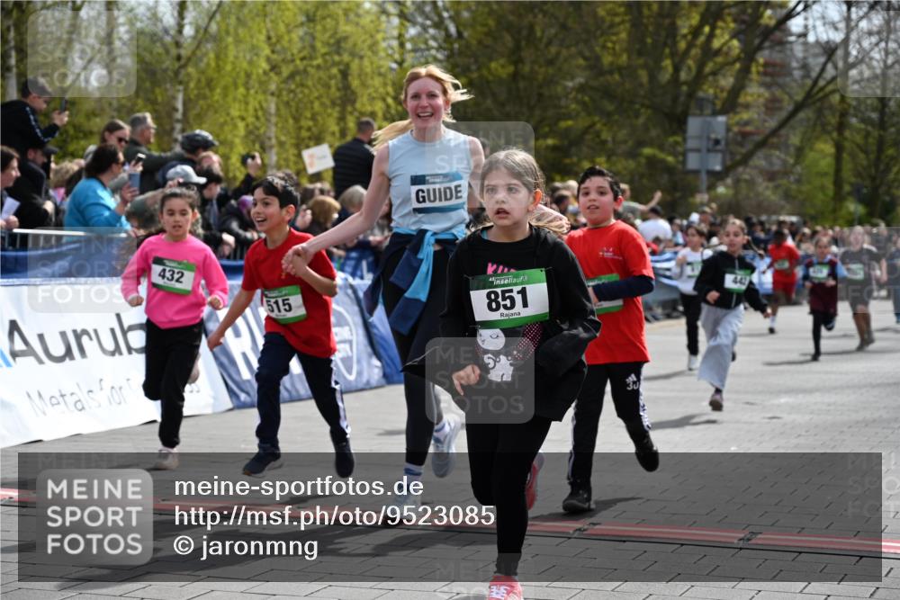 12.04.2026 - 45. Internationalen Wilhelmsburger Insellauf J. Mangold http://msf.ph/oto/9523085 12.04.2026 14:35:38 Ziel 334, 514, 594, 680, 851, 515, 432, 513, 442, 603, 364, 425, 813, 674, 1724 meine-sportfotos.de