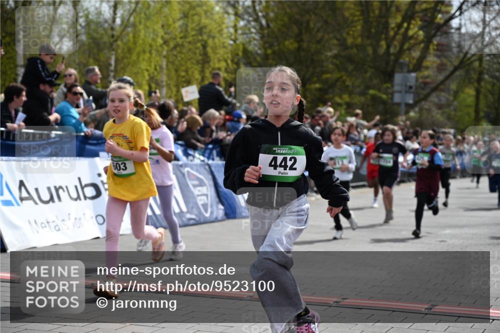 12.04.2026 - 45. Internationalen Wilhelmsburger Insellauf J. Mangold http://msf.ph/oto/9523100 12.04.2026 14:35:40 Ziel 514, 594, 680, 851, 515, 432, 513, 442, 603, 364, 425, 813, 674, 1724, 118, 322, 525 meine-sportfotos.de