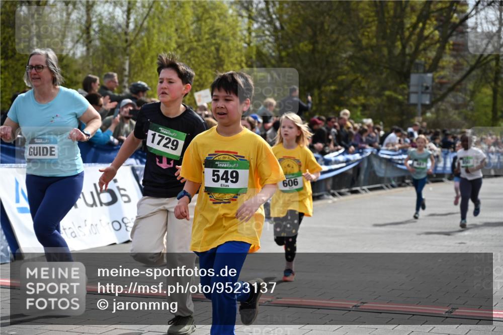 12.04.2026 - 45. Internationalen Wilhelmsburger Insellauf J. Mangold http://msf.ph/oto/9523137 12.04.2026 14:35:47 Ziel 118, 322, 525, 77, 549, 1729, 606, 13, 850, 481, 81 meine-sportfotos.de