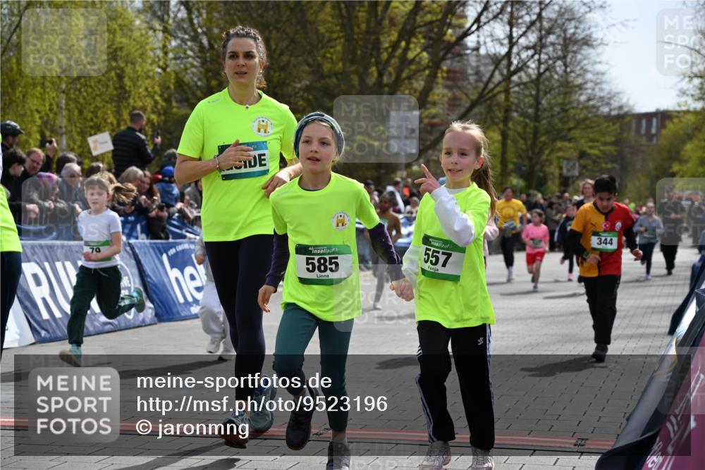 12.04.2026 - 45. Internationalen Wilhelmsburger Insellauf J. Mangold http://msf.ph/oto/9523196 12.04.2026 14:35:57 Ziel 1069, 583, 628, 557, 585, 79, 76, 344, 90, 1732 meine-sportfotos.de