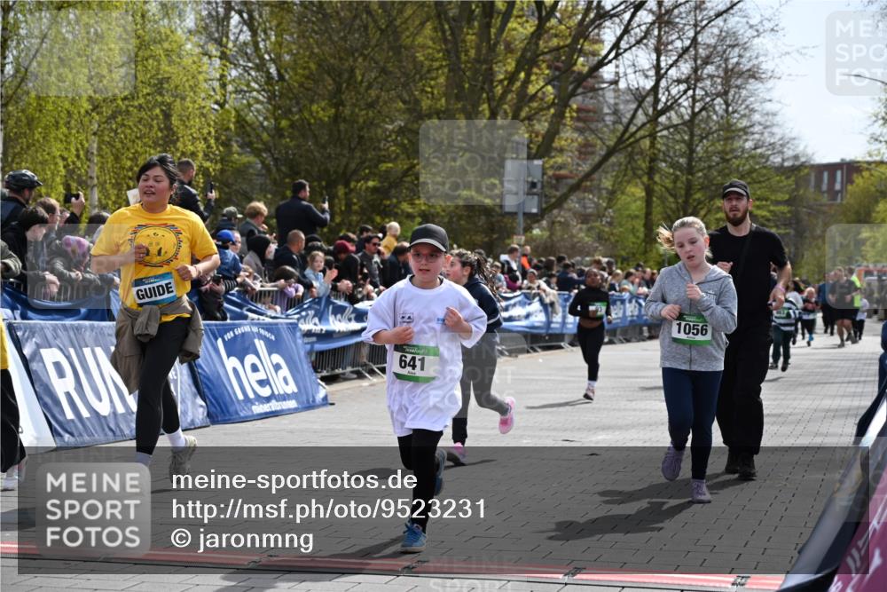 12.04.2026 - 45. Internationalen Wilhelmsburger Insellauf J. Mangold http://msf.ph/oto/9523231 12.04.2026 14:36:03 Ziel 344, 90, 1732, 847, 641, 1056, 411, 93, 148 meine-sportfotos.de