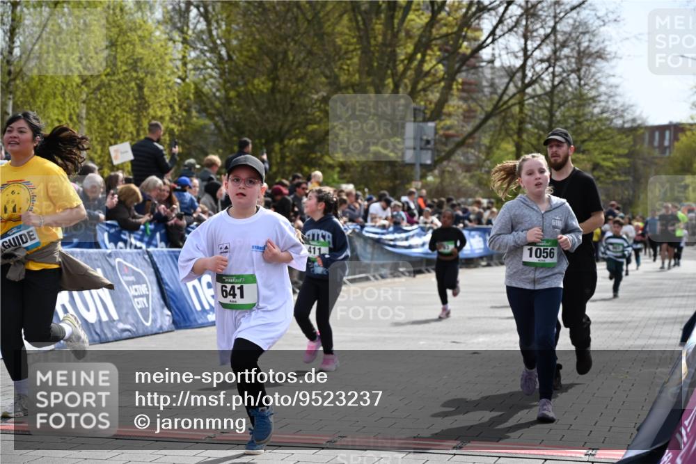 12.04.2026 - 45. Internationalen Wilhelmsburger Insellauf J. Mangold http://msf.ph/oto/9523237 12.04.2026 14:36:04 Ziel 1732, 847, 641, 1056, 411, 93, 148, 1710, 863 meine-sportfotos.de