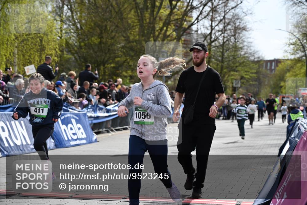 12.04.2026 - 45. Internationalen Wilhelmsburger Insellauf J. Mangold http://msf.ph/oto/9523245 12.04.2026 14:36:05 Ziel 847, 641, 1056, 411, 93, 148, 1710, 863 meine-sportfotos.de