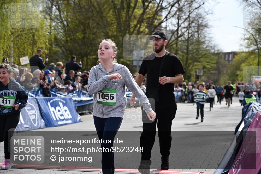 12.04.2026 - 45. Internationalen Wilhelmsburger Insellauf J. Mangold http://msf.ph/oto/9523248 12.04.2026 14:36:05 Ziel 847, 641, 1056, 411, 93, 148, 1710, 863 meine-sportfotos.de