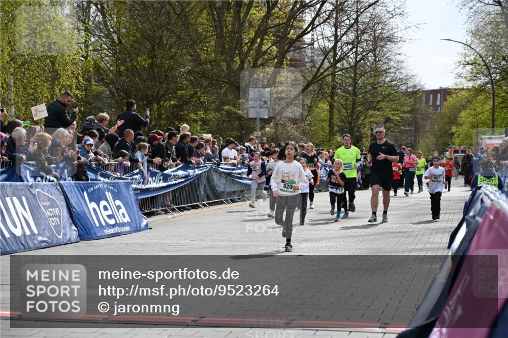 12.04.2026 - 45. Internationalen Wilhelmsburger Insellauf J. Mangold http://msf.ph/oto/9523264 12.04.2026 14:36:10 Ziel 93, 148, 1710, 863, 820, 328, 1025, 360, 325 meine-sportfotos.de