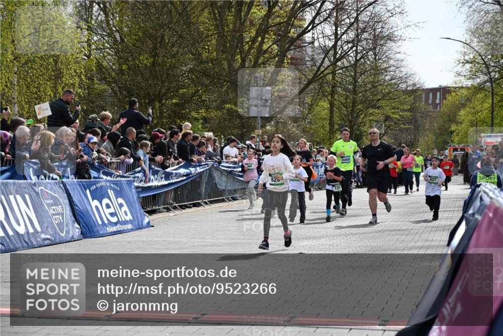 12.04.2026 - 45. Internationalen Wilhelmsburger Insellauf J. Mangold http://msf.ph/oto/9523266 12.04.2026 14:36:10 Ziel 93, 148, 1710, 863, 820, 328, 1025, 360, 325 meine-sportfotos.de