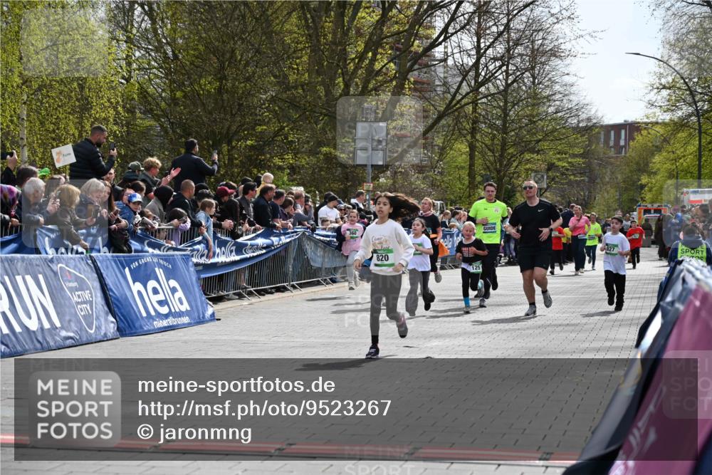12.04.2026 - 45. Internationalen Wilhelmsburger Insellauf J. Mangold http://msf.ph/oto/9523267 12.04.2026 14:36:10 Ziel 93, 148, 1710, 863, 820, 328, 1025, 360, 325 meine-sportfotos.de