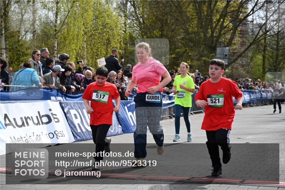 12.04.2026 - 45. Internationalen Wilhelmsburger Insellauf J. Mangold http://msf.ph/oto/9523319 12.04.2026 14:36:20 Ziel 1024, 517, 521 meine-sportfotos.de