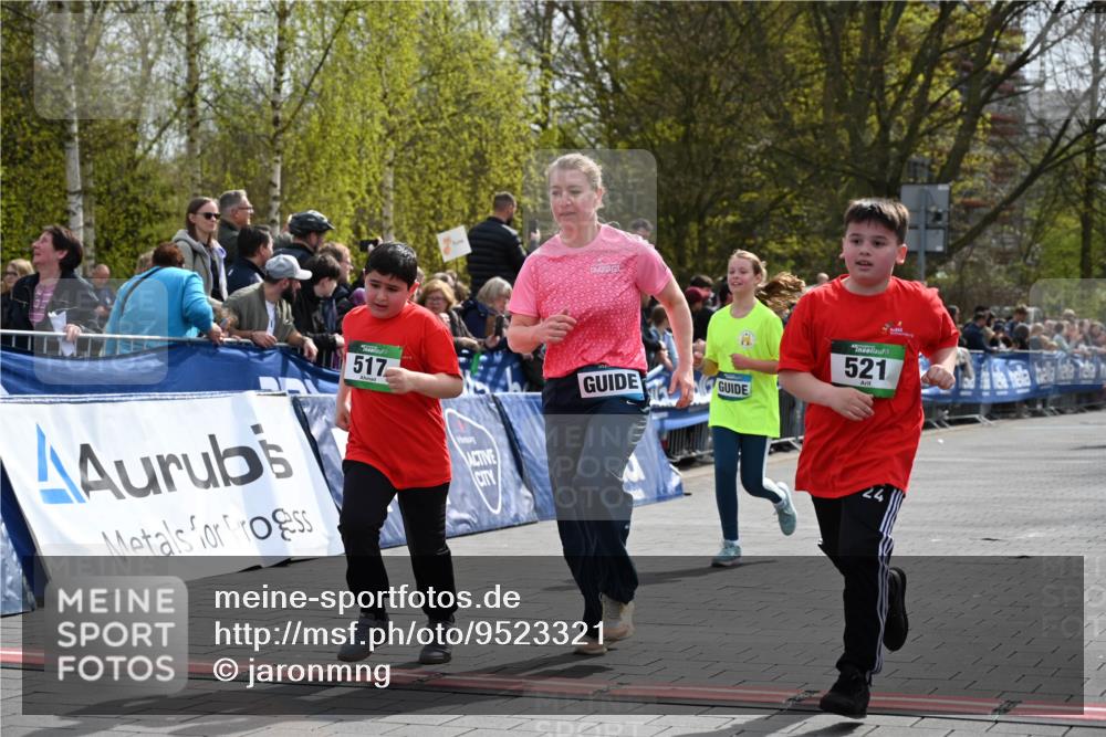 12.04.2026 - 45. Internationalen Wilhelmsburger Insellauf J. Mangold http://msf.ph/oto/9523321 12.04.2026 14:36:20 Ziel 1024, 517, 521 meine-sportfotos.de
